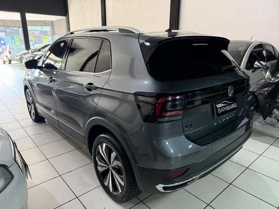 VOLKSWAGEN-T-CROSS-2019