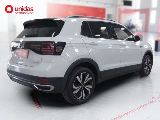 VOLKSWAGEN-T-CROSS-2024
