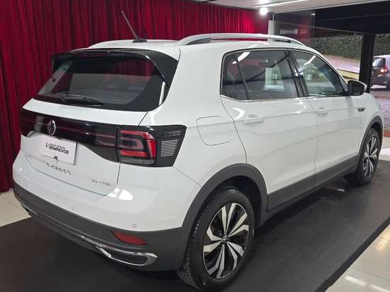 VOLKSWAGEN-T-CROSS-2024