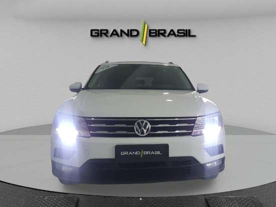 VOLKSWAGEN-TIGUAN-2019