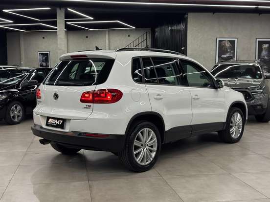 VOLKSWAGEN-TIGUAN-1.4 TSI 16V TURBO GASOLINA 4P DSG VOLKSWAGEN-TIGUAN-2017
