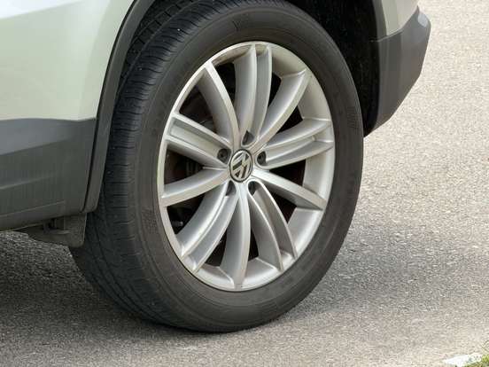 VOLKSWAGEN-TIGUAN-1.4 TSI 16V TURBO GASOLINA 4P DSG VOLKSWAGEN-TIGUAN-2016
