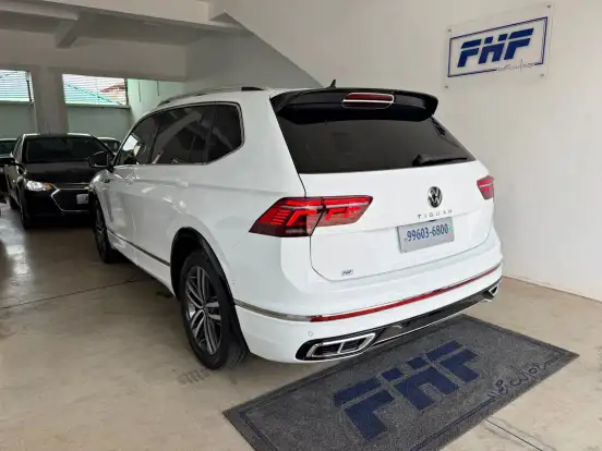VOLKSWAGEN-TIGUAN-2023