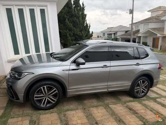 VOLKSWAGEN TIGUAN 2.0 300 TSI GASOLINA ALLSPACE R-LINE AUTOMÁTICO