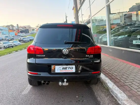 VOLKSWAGEN-TIGUAN-2012