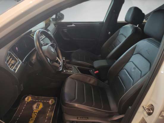 VOLKSWAGEN-TIGUAN-2023