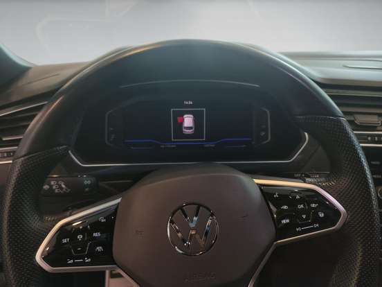 VOLKSWAGEN-TIGUAN-2023