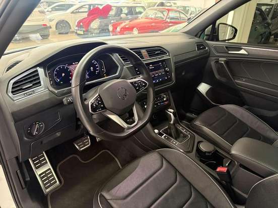 VOLKSWAGEN-TIGUAN-2023
