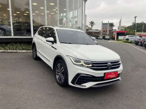 VOLKSWAGEN-TIGUAN-2023