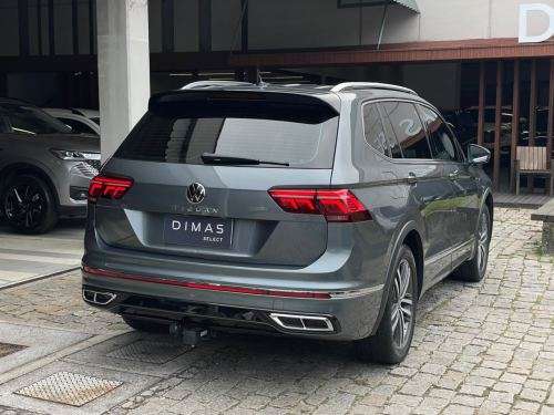 VOLKSWAGEN-TIGUAN-2023