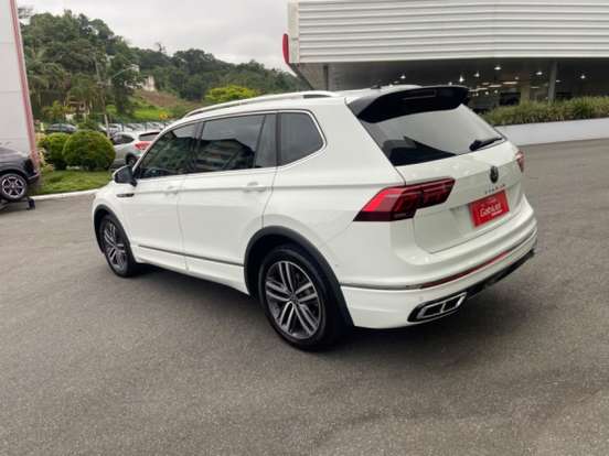 VOLKSWAGEN-TIGUAN-2.0 300 TSI GASOLINA ALLSPACE R-LINE AUTOMÁTICO VOLKSWAGEN-TIGUAN-2023