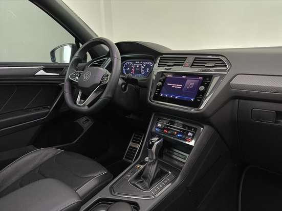 VOLKSWAGEN-TIGUAN-2024