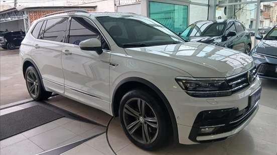 VOLKSWAGEN-TIGUAN-2020