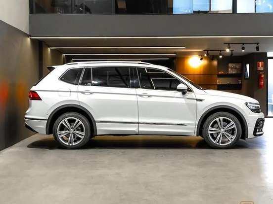VOLKSWAGEN-TIGUAN-2.0 350 TSI GASOLINA ALLSPACE R-LINE 4MOTION DSG VOLKSWAGEN-TIGUAN-2017