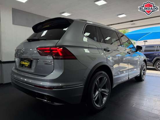 VOLKSWAGEN-TIGUAN-2021
