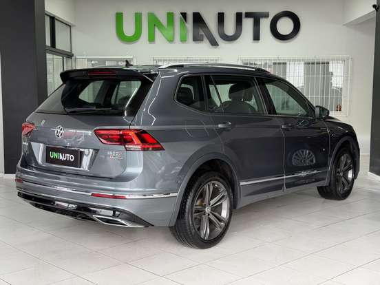 VOLKSWAGEN-TIGUAN-2019