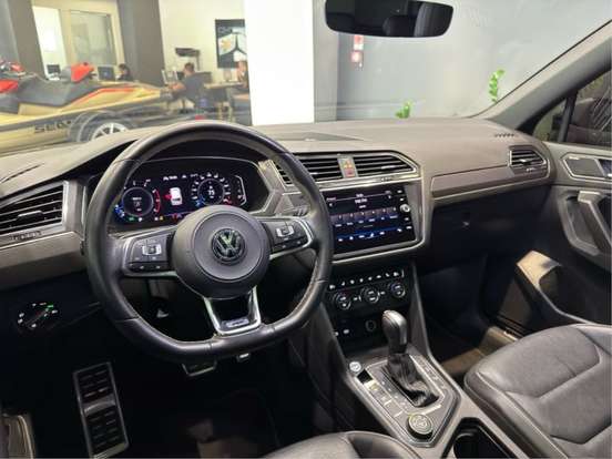 VOLKSWAGEN-TIGUAN-2021