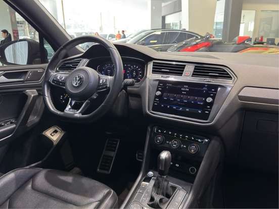 VOLKSWAGEN-TIGUAN-2021
