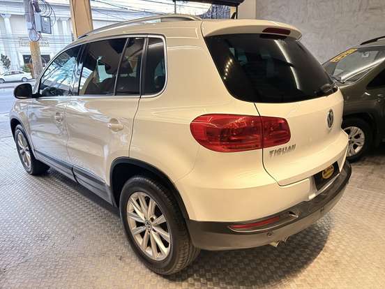 VOLKSWAGEN-TIGUAN-2013
