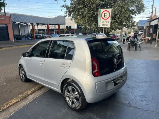 VOLKSWAGEN-UP-2014