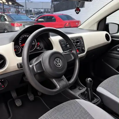 VOLKSWAGEN-UP-2017