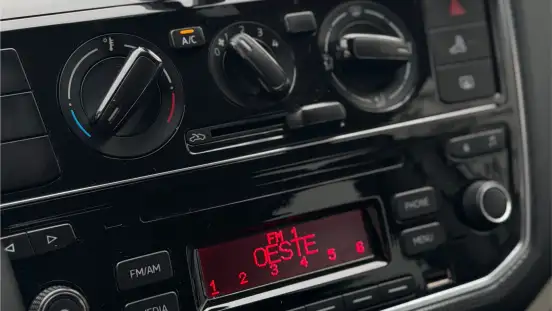 VOLKSWAGEN-UP-2017