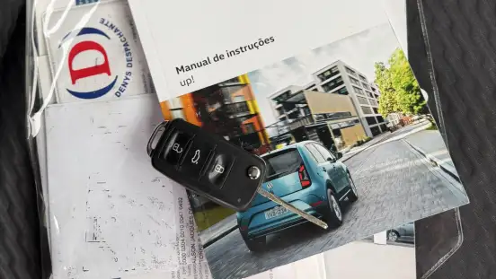 VOLKSWAGEN-UP-2017