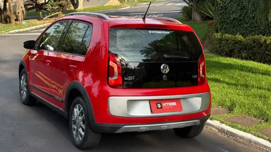 VOLKSWAGEN-UP-2016