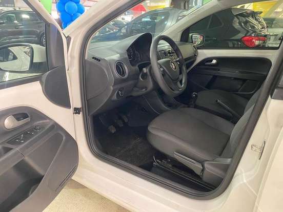 VOLKSWAGEN-UP-2019