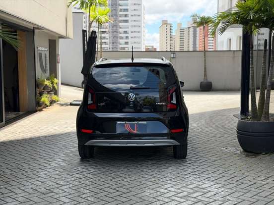 VOLKSWAGEN-UP-1.0 170 TSI TOTAL FLEX XTREME 4P MANUAL VOLKSWAGEN-UP-2019