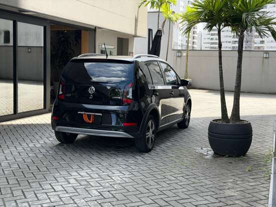 VOLKSWAGEN-UP-2019