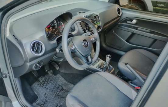 VOLKSWAGEN-UP-2019