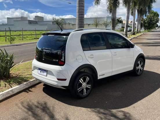 VOLKSWAGEN-UP-2019