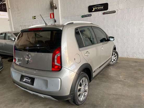 VOLKSWAGEN-UP-2014