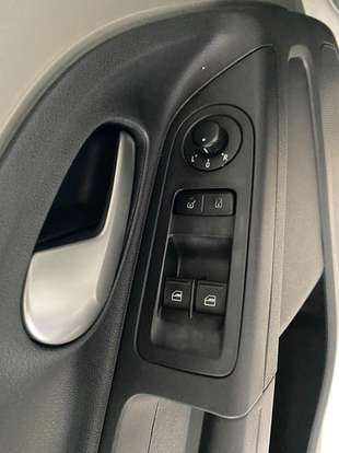 VOLKSWAGEN-UP-2014