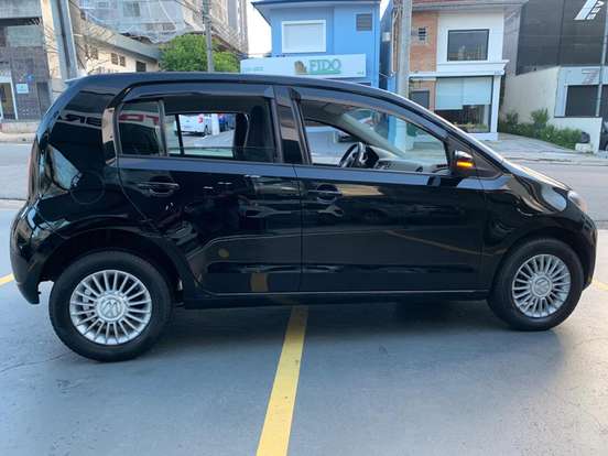 VOLKSWAGEN-UP-1.0 MPI MOVE UP 12V FLEX 4P AUTOMATIZADO VOLKSWAGEN-UP-2016