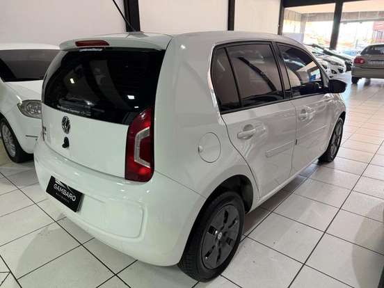 VOLKSWAGEN-UP-2015