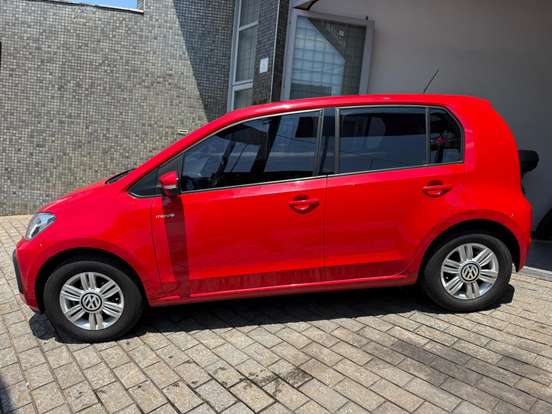 VOLKSWAGEN-UP-2018