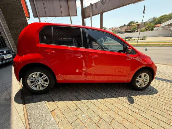 VOLKSWAGEN-UP-2018