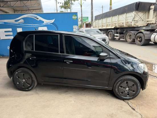 VOLKSWAGEN-UP-2014