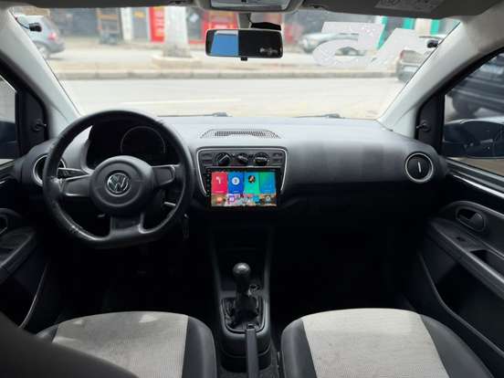 VOLKSWAGEN-UP-2014