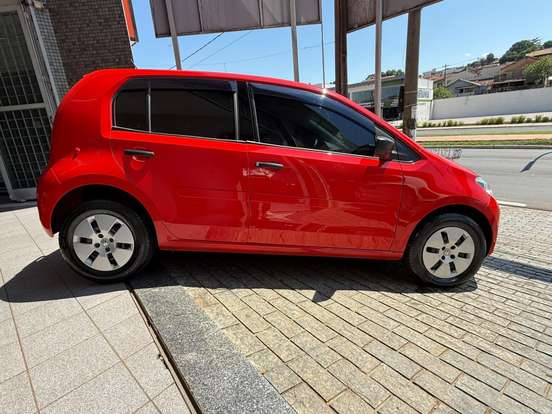 VOLKSWAGEN-UP-2015