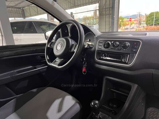 VOLKSWAGEN-UP-1.0 MPI TAKE UP 12V FLEX 4P MANUAL VOLKSWAGEN-UP-2015