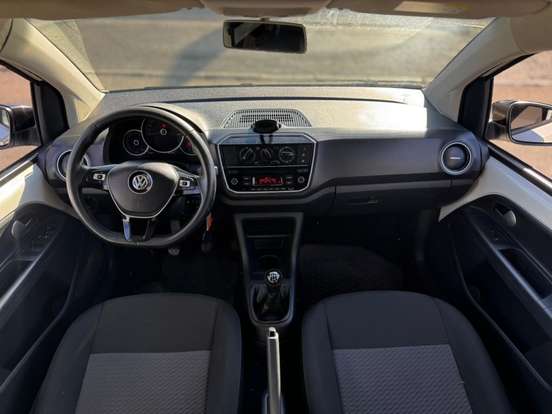 VOLKSWAGEN-UP-2017