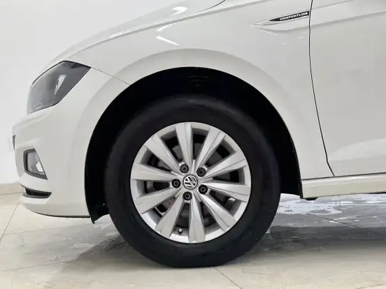 VOLKSWAGEN-VIRTUS-1.0 200 TSI COMFORTLINE AUTOMÁTICO VOLKSWAGEN-VIRTUS-2021