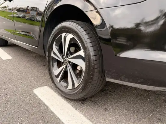VOLKSWAGEN-VIRTUS-2023