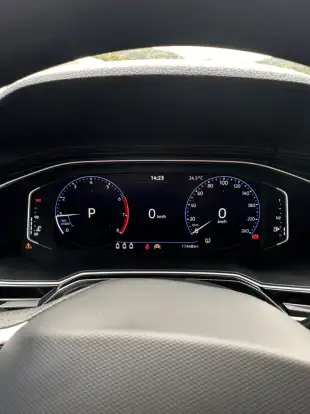 VOLKSWAGEN-VIRTUS-2024