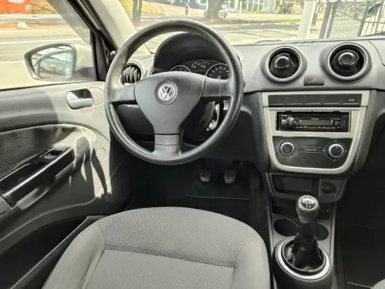 VOLKSWAGEN-VOYAGE-1.0 MI 8V FLEX 4P MANUAL VOLKSWAGEN-VOYAGE-2012