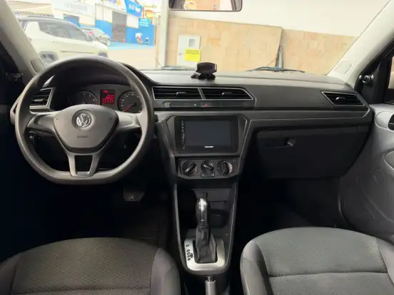 VOLKSWAGEN-VOYAGE-2021