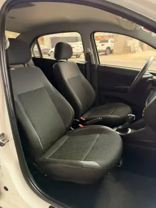 VOLKSWAGEN-VOYAGE-2021
